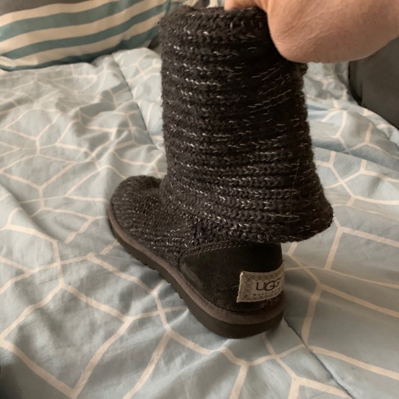 grey sweater ugg boots - Picture 2 of 2